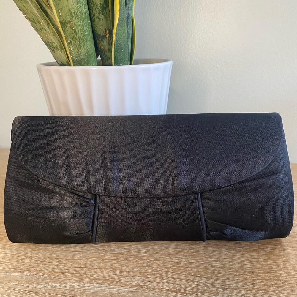 NEW Classy handheld clutch with optional strap!